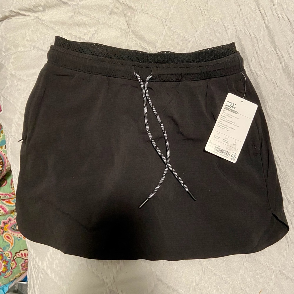 Athleta Trekkie Crest Skort